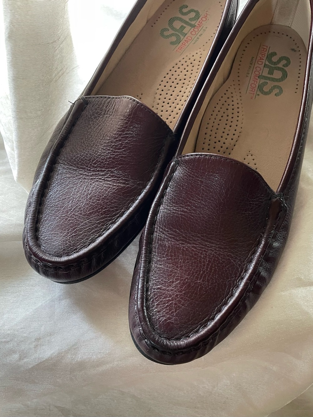 SAS Women's Antique Wine Leather Simplify Slip-On Loafers Women’s 10* - Picture 7 of 7